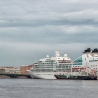 Заморский гость Лайнер «Seabourn Quest» :: Евгений Никифоров