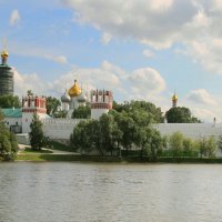 Вид на  Новодевичий монастырь :: lady-viola2014 -