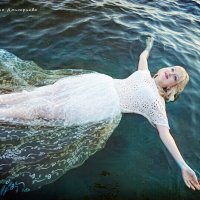 парящая по волнам :: Юлия Дмитриева