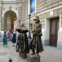...живые статуи Одессы :: Елена Михайловна