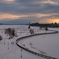 Синий вечер в зимнем городе :: Николай Белавин