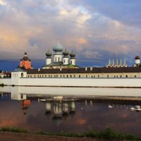 Успенский монастырь :: Сергей Кочнев