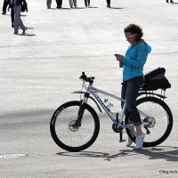 велосипед и девушка :: Олег Лукьянов
