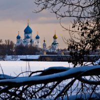 Николо-Перервинский монастырь, вид с Москва-реки :: Владимир Брагилевский