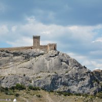 Генуэзская крепость :: Наталья Покацкая