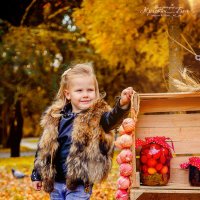 Очаровательная Варюша и золотая осень :: Кристина Беляева