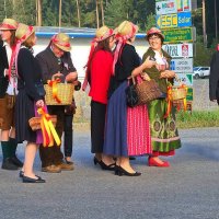 На праздник в порядке очереди... :: M Marikfoto