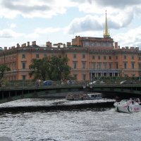 Михайловский замок, фасад со стороны Фонтанки. Пантелеймоновский мост :: Елена Павлова (Смолова)