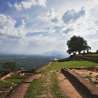 На вершине Львиной скалы. On top of Lion Rock. :: Юрий Воронов