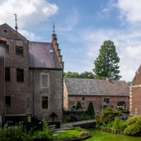 Внутренний дворик замка Терворм, Голландия :: Witalij Loewin