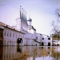 Тихвинский Богородичный Успенский монастырь :: Сергей Кочнев