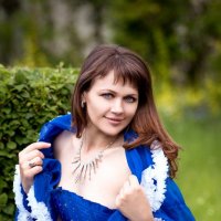 Девушка в синем платье :: Олеся Загорулько