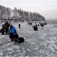 Рыбалка на реке Томь :: Валерий Воронцов 