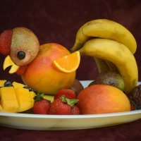 Птиц фруктовый для поедания готовый. :: Лара Гамильтон