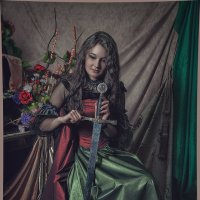 Портрет девушки с мечом :: Дмитрий Головин