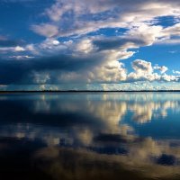 Небо окунулось,в озеро осеннее... :: Sergey Gordoff