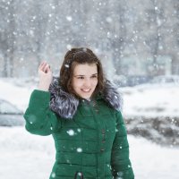 А у нас еще снег :: Наталья Сарафанникова