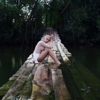Девушка на озере :: Лилия Будаева