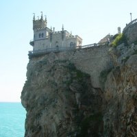 Крым. Замок "Ласточкино гнездо" :: татьяна 