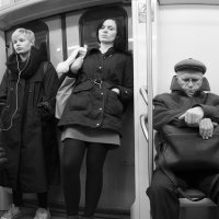Люди в метро :: Алексей Окунеев
