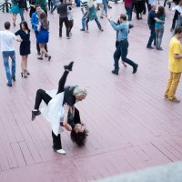 Танцы на набережной :: Руслан Гончар