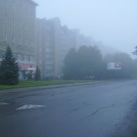 Туманное   утро   в   Ивано - Франковске :: Андрей  Васильевич Коляскин