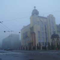 Туманное   утро   в   Ивано - Франковске :: Андрей  Васильевич Коляскин