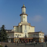 Городская   ратуша   Ивано - Франковска :: Андрей  Васильевич Коляскин