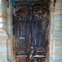 Дверь, закрытая дверь, стучи не стучи - тишина ... :: Евгений Юрков