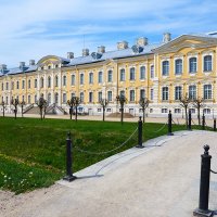 Прогулка по старому дворцу 2 :: Genych Bartkus