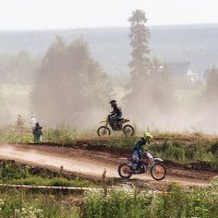 Фотограф на съемке :: Леонид Никитин