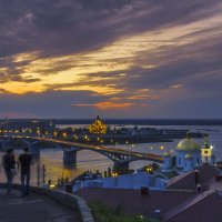 Поздний вечер на смотровой площадке :: Сергей Цветков