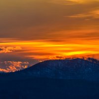 Пылают закаты. :: Виктор Иванович Чернюк