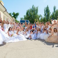 Парад невест. Феодосия :: Андрей Яшин