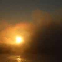 Пробилось солнце сквозь туман... :: demyanikita 