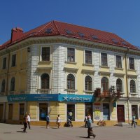 Административное  здание   в   Ивано - Франковске :: Андрей  Васильевич Коляскин