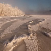 Мороз, вода и ветер... :: Сергей Герасимов