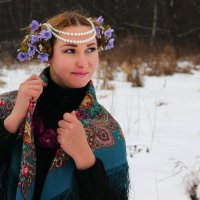 Бусы с цветами. :: Саша Бабаев