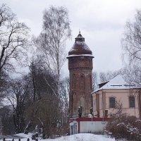 Водонапорная башня, построенная в 1914 году - главная достопримечательность города Приморска :: Маргарита Батырева