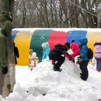 Снег всегда приносит радость детям! :: Нина Бутко