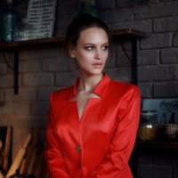 Lady in red :: Екатерина Анохина