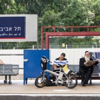 Тель Авив. Израиль: "В ожидании поезда ...." :: Aleks Ben Israel