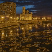 Апрель, лёд, вечер, рыбалка. :: Василий Дудин