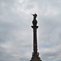 Барселона. Памятник Колумбу :: Татьяна Ларионова