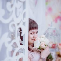 дама с цветами :: Елена Акимова