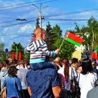 Праздник Победы в Витебске :: Vladimir Semenchukov
