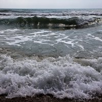 Неспокойно синее море :: Alexander Andronik