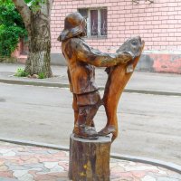 Скульптура-рыбак(дерево) :: Анатолий Збрицкий