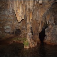 Подземное озеро в пещере Дирос. Греция. :: Lmark 