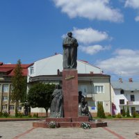 Памятник   Тарасу   Шевченко   в   Надворной :: Андрей  Васильевич Коляскин